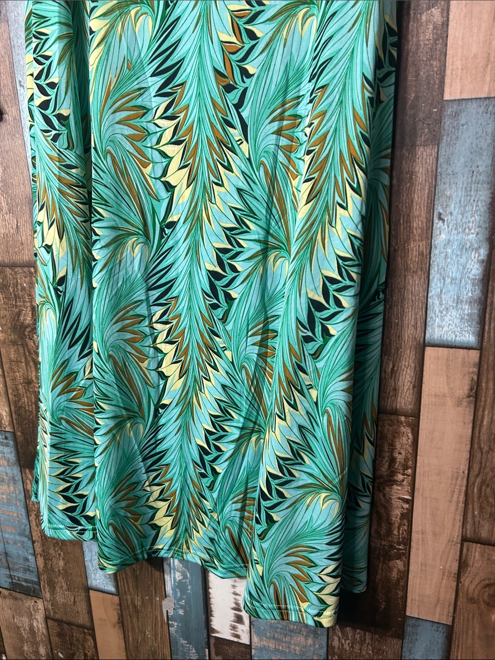 Teal Palm-Print Sleeveless Midi Dress - Picture 9 of 16